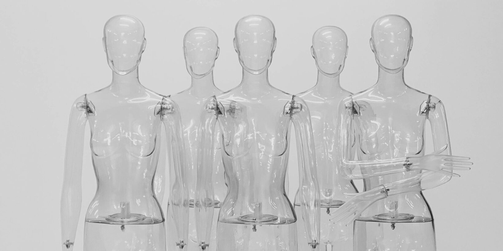 Mannequins plastique transparent illustration article de blog