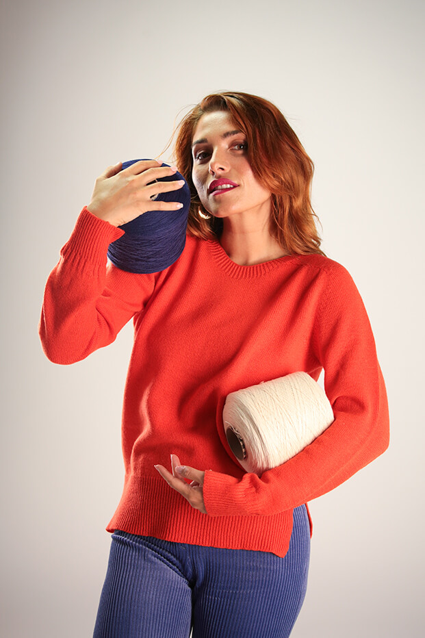 Pull femme laine mérinos rouge à col rond jersey et jeu de côte